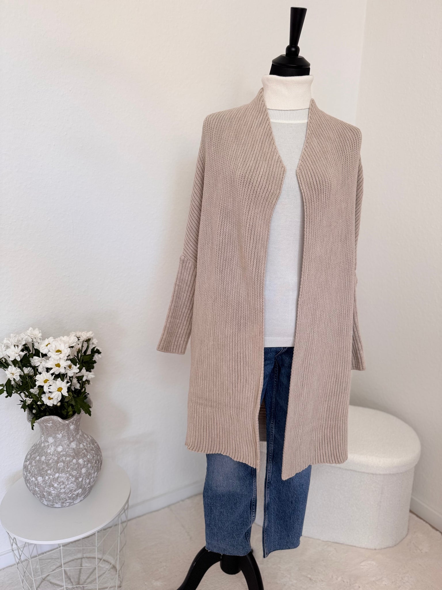 Strickjacke hellbeige